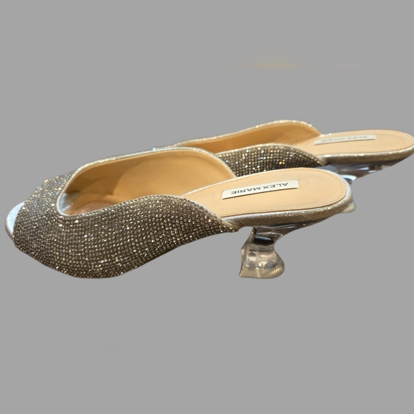 Alex Marie Shoes - Alex Marie Silver Women's Shoes NWT Size 6.5